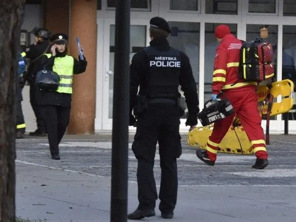 Стрельба в чешской больницы: число погибших возросло до 6 человек, нападающий совершил самоубийство