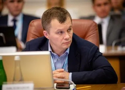 Премьер Гончарук врет о том, что не в курсе премий Милованова - "Слуга народа"