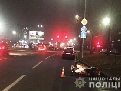 У Києві мотоцикліст на смерть збив пенсіонера