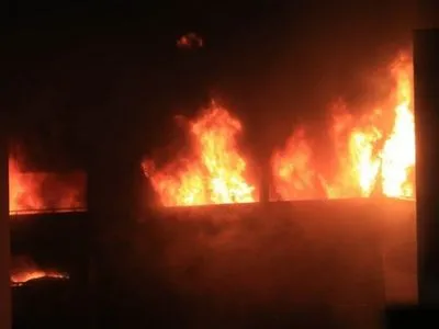 В Киеве произошел взрыв во время пожара на автостоянке