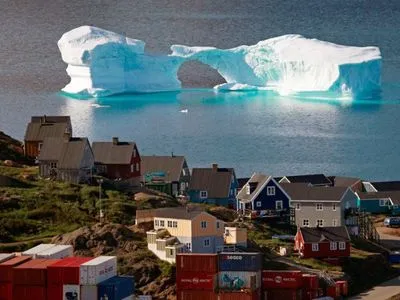 Гренландия начала таять в семь раз быстрее