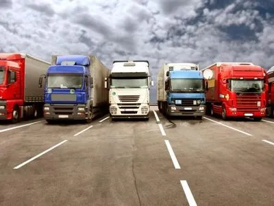 Рада хоче обмежити руху вантажівок у містах