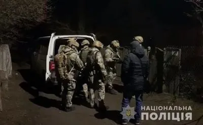 Операция "Сирена" в Киевской области: ловят злоумышленника, который обстрелял полицейский автомобиль