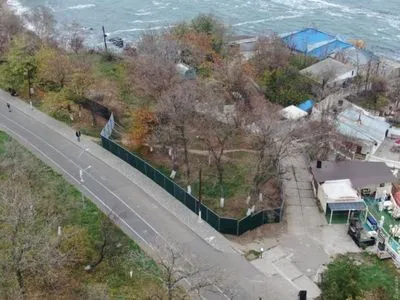 В Одессе остановили незаконное строительство яхт-клуба
