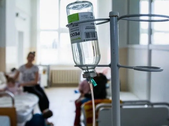 Во Львовской области произошло массовое отравление на праздновании дня рождения: госпитализированы 10 человек