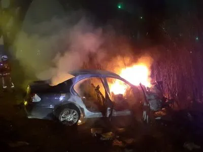 В Днепре в результате ДТП загорелся автомобиль: один водитель погиб