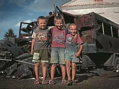 Коляда в ООН: більше 100 тисяч українських дітей живуть у прифронтовій зоні