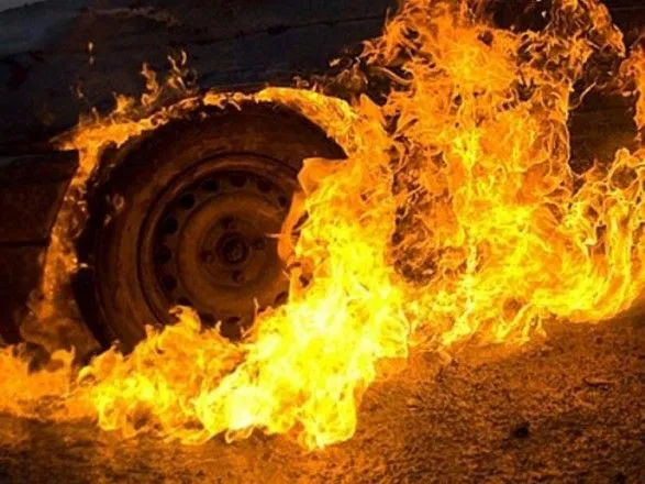 В Одессе загорелось авто депутата облсовета