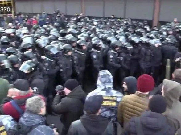 politsiya-demontuvala-namet-aktivistiv-pid-vr-ye-novi-zatrimani