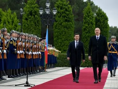 Украина хочет активизировать сотрудничество с Азербайджаном в области международных перевозок