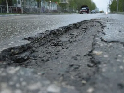 Аварийность дорог в Украине оценили в 90%