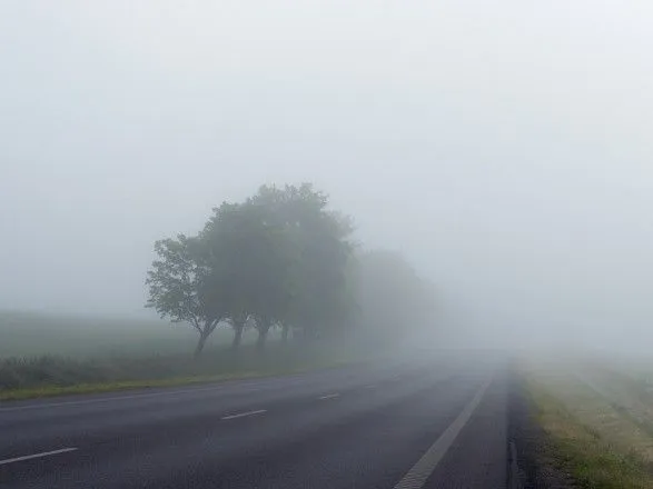 Водіїв попередили про туман