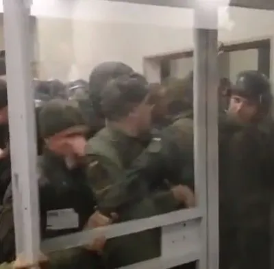 Справа Шеремета: спецпризначенці штурмували зал Апеляційного суду і вивели Кузьменко