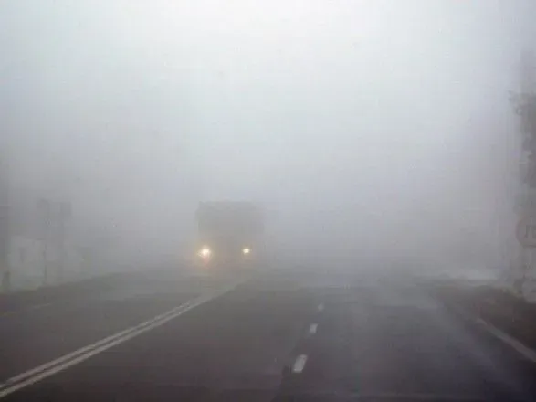 Синоптики попереджають про густий туман сьогодні по всій Україні