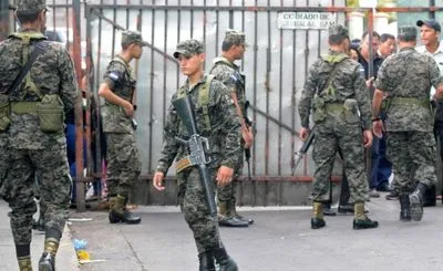 В тюрьме Гондураса в столкновениях погибли 18 человек