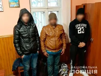 На Буковине полиция разоблачила трех иностранцев-нелегалов