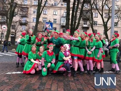 Эльфы, волшебники и пингвины: каким был первый новогодний парад в Киеве