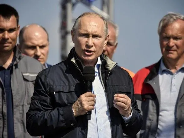 Путин завтра откроет железнодорожное сообщение по Крымскому мосту