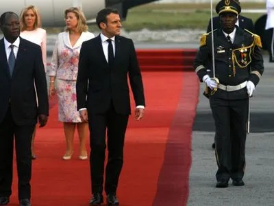 Макрон назвал колониализм "серьезной ошибкой" Франции