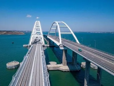 Литва осуждает запуск поездов по Крымскому мосту