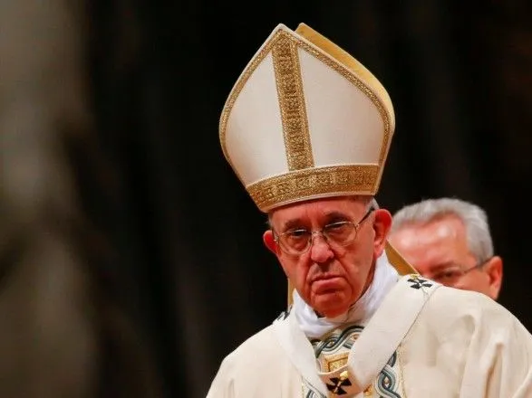 Ватикан начал Рождественскую литургию под руководством понтифика