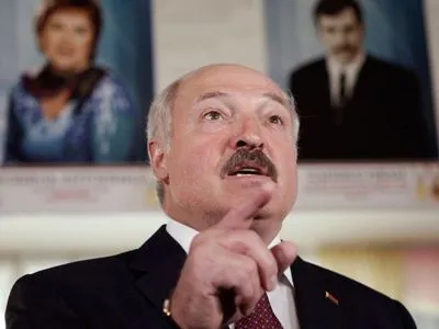 Лукашенко сказав, що "невідомо, що буде далі", коли РФ почала "собачитися" через газ з Україною