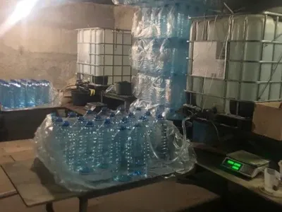 Полиция изъяла 12 тонн спирта в Харькове