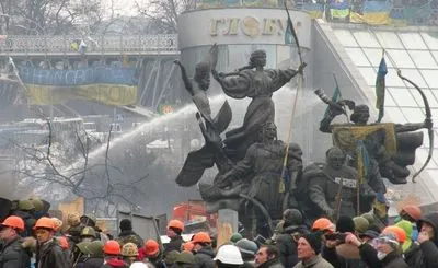 "Справи Майдану": у центрі Києва провели слідчий експеримент за участю свідка