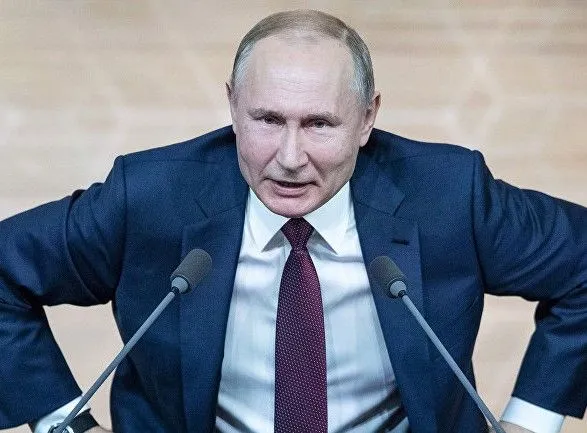 Варшава викликала посла Росії після заяв Путіна