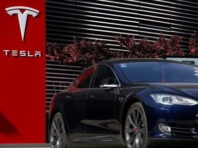 До Нового года Tesla начнет продажи своих "китайских" автомобилей