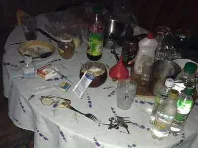 На Київщині чоловік помер через отруєння сурогатним алкоголем