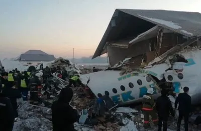 В Казахстане объявили день траура по погибшим в авиакатастрофе