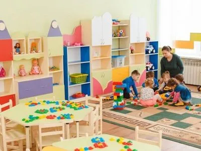 Правительство увеличит количество государственных и частных детских садов - Гончарук