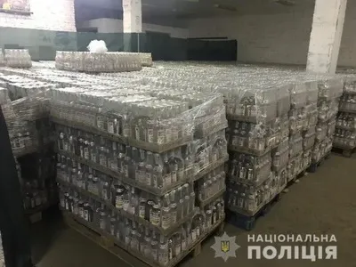 В Запорожской области изъяли 100 тысяч бутылок контрафактного алкоголя