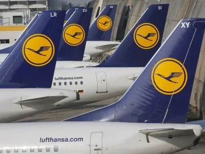 В Німеччині скасували понад 170 авіарейсів через страйк стюардес