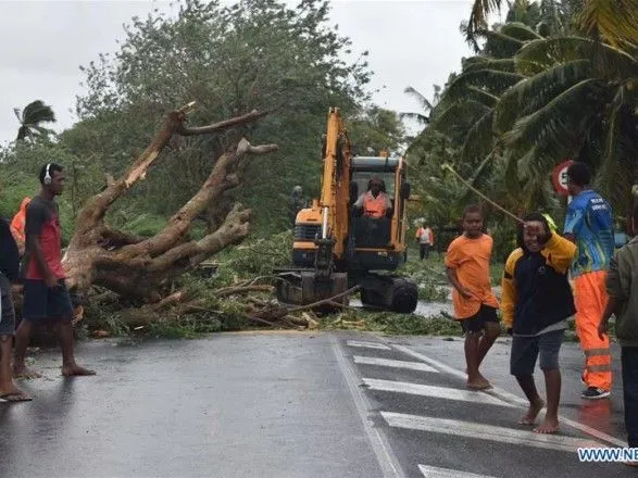 В Фиджи из-за тропического циклона погиб один человек, еще 2 тыс. эвакуировали