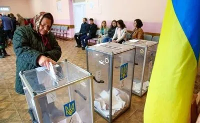 В Україні стартували перші місцеві вибори ще у 6 ОТГ