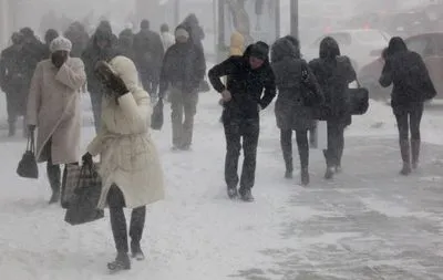 По Украине объявили штормовое предупреждение из-за ветра и гололеда
