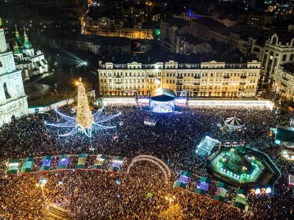 В столице на Софийской площади более 100 тысяч человек встретили Новый год