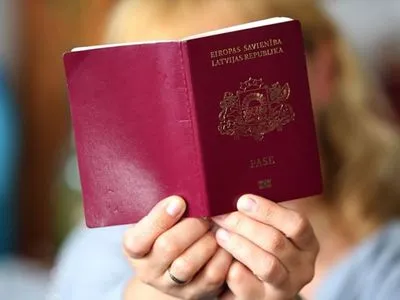 В Латвии вступил в силу закон о гражданстве для детей неграждан