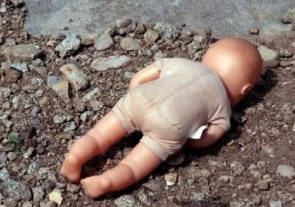 В Днепре на свалке нашли мертвого младенца
