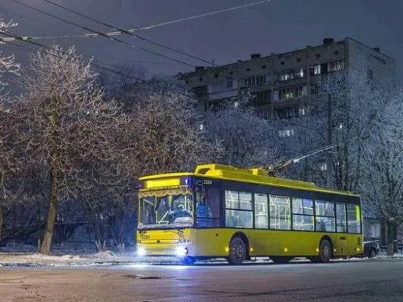 Сьогодні у Києві у зв'язку з Різдвом змінять роботу громадського транспорту та метрополітену