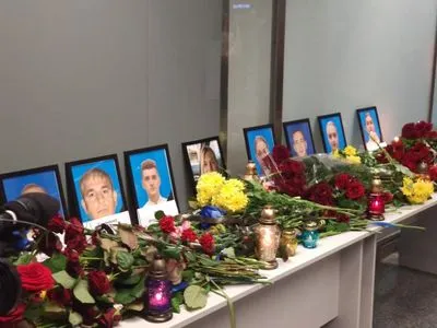 Авіакатастрофа в Ірані: у "Борисполі" виставили фото членів екіпажу Boeing