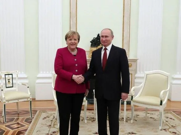 Меркель встретилась с Путиным в Москве