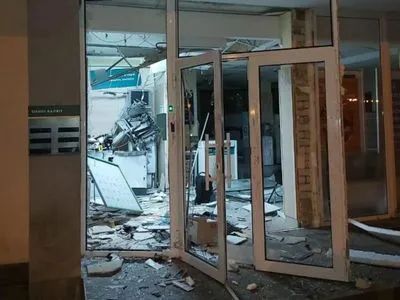 В Харькове неизвестные взорвали банкомат самодельной бомбой