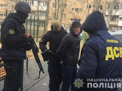У Миколаєві затримала банду, яка вимагала з підприємця 660 тисяч грн "боргу"