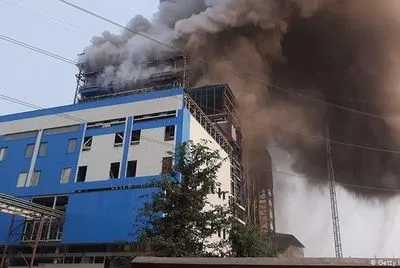 В Индии при взрыве на заводе погибли восемь человек