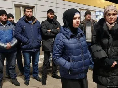 В Крыму ФСБ РФ отпустила крымскотатарскую активистку после второго за день задержания