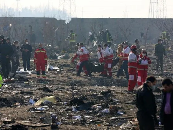 ВР начала первое заседание в этом году чествованием погибших в авиакатастрофе в Иране
