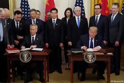 США і Китай підписали першу фазу торговельної угоди